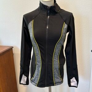 VSX workout zip up jacket. Small. Zip pocket on lower back.